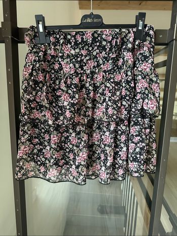 Jupe à volant fleuris - Taille 36