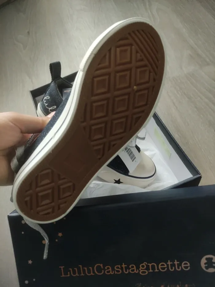 Très belles chaussures tennis basket Lulu castagnette fille neuve avec étiquette taille 31 - photo numéro 3