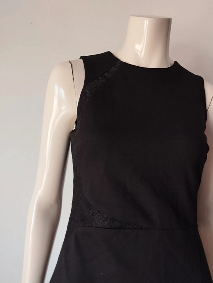 Robe noire avec "dentelle" Erinly taille 38 - photo numéro 2
