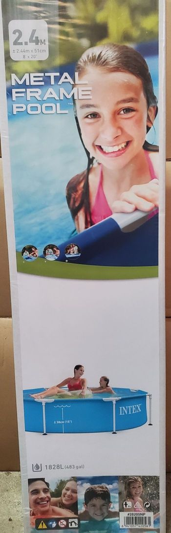 Piscine Tubulaire ronde INTEX 2,44M H0,51CM Neuve.