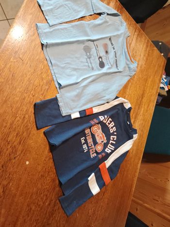 Lot de 2 t-shirt manches longues garçon taille 6 ans