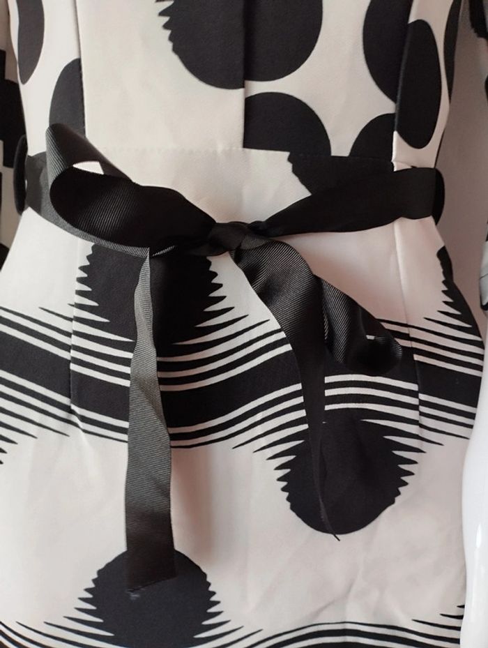 Robe chic fendue à l'arrière Rinascimento XS - photo numéro 3