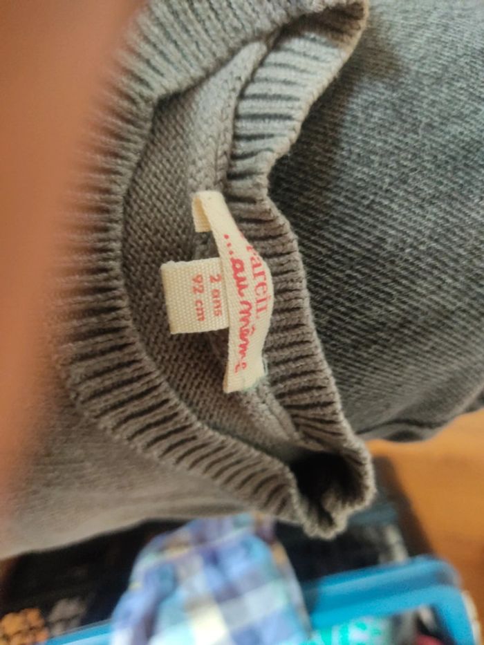 Pull léger dinosaure - photo numéro 3