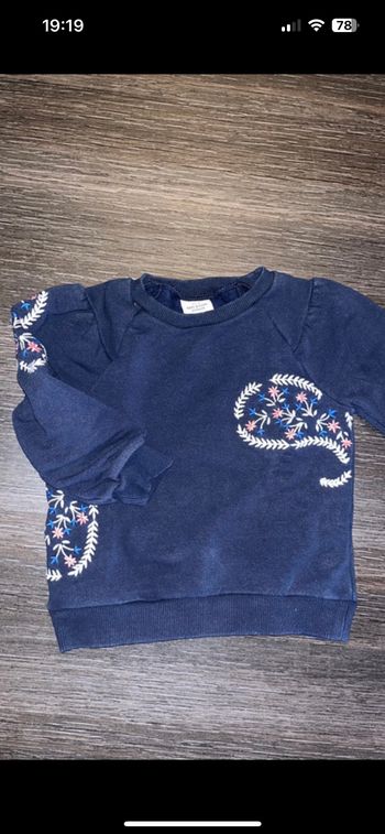 Pull brodé