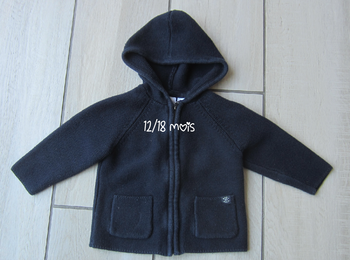 Veste zippée a capuche