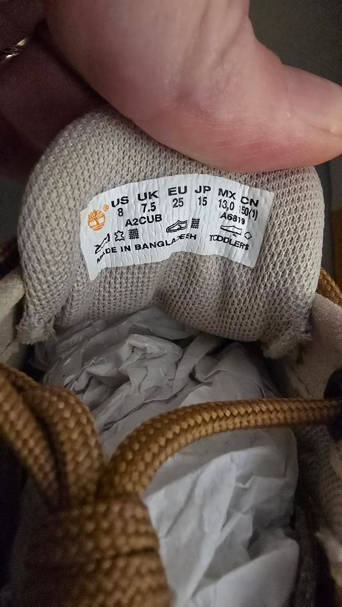 NEUVES  (non portées) 🏷😍💙superbes  bottines TIMBERLAND  pointure 25 garçon (prix ferme) 🤎🤎🤩😍👌👌 - photo numéro 4