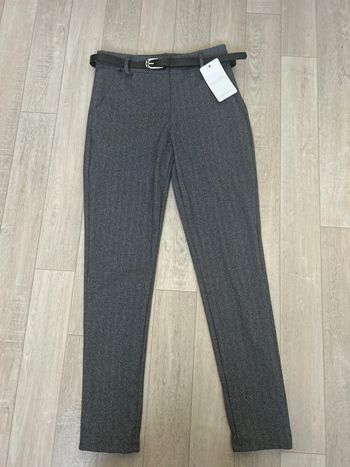 Très beau pantalon chino femme