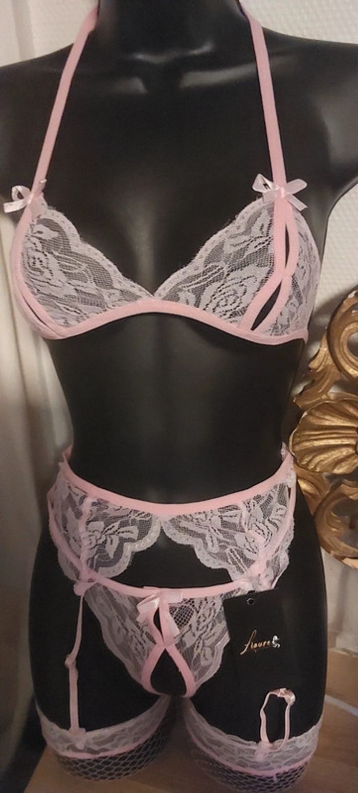 Ensemble de lingerie neuf - photo numéro 4