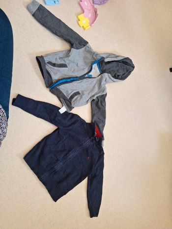 Lot sweat haut gillet 4 ans