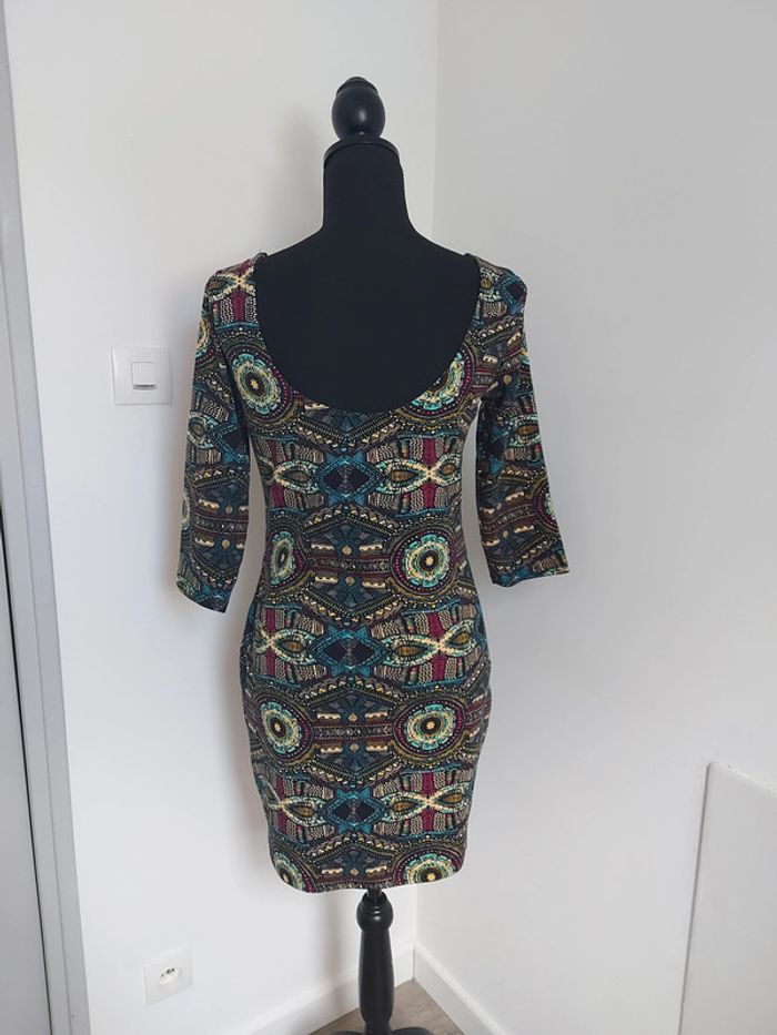 Robe moulante - photo numéro 3
