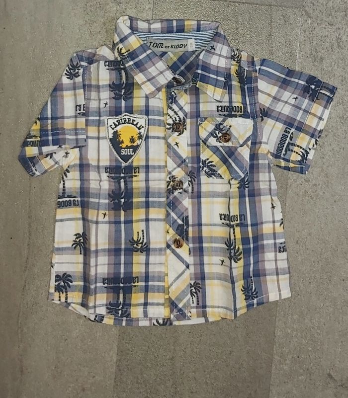 Chemise 6 mois garçon comme neuve