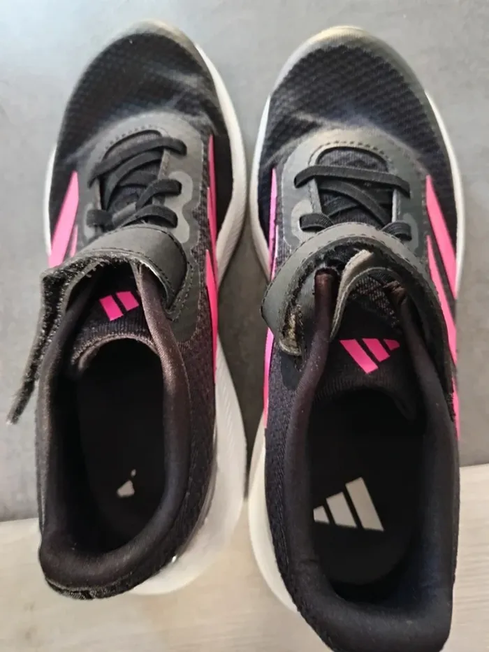 Vends paires de baskets enfant adidas pointure 36.5 - photo numéro 6