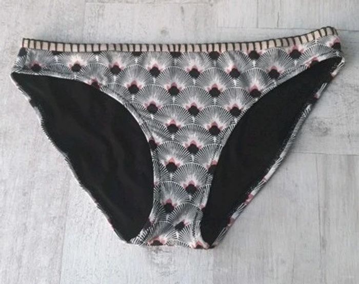 Maillot de bain 2 pièces (bikini) Taille 90B pour le haut et taille 38 pour le bas - photo numéro 8