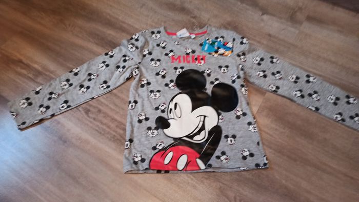 T-shirt neuf Mickey 8 ans - photo numéro 2