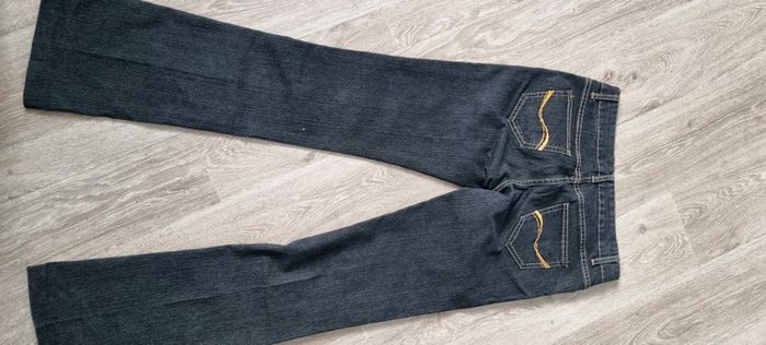 Jean Straight