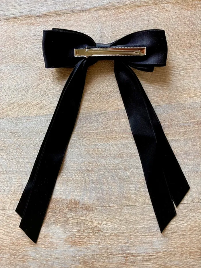 Barrette nœud satin noir de Beautélive Pretty Final Touch – Neuve - photo numéro 5
