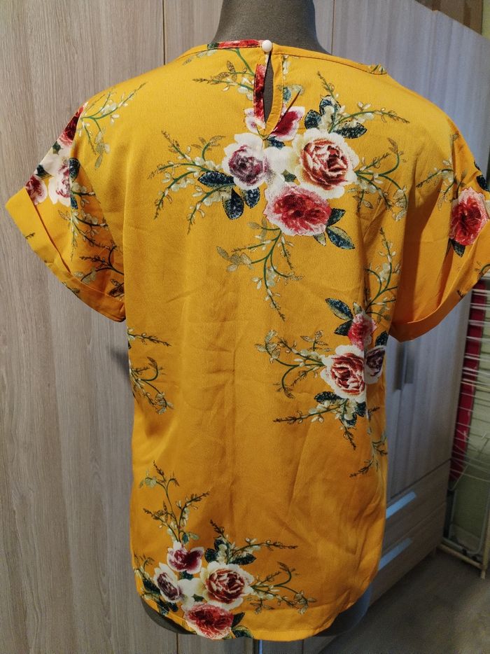 T-shirt femme manches courtes taille 40 /42 - photo numéro 3
