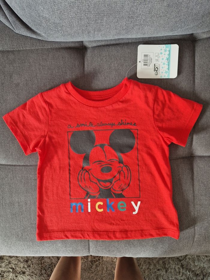 T-shirt Mickey Mousse taille 18 mois nouveau - photo numéro 2