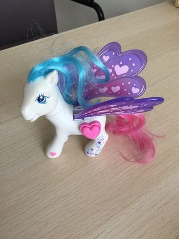 Figurine poney avec ailes