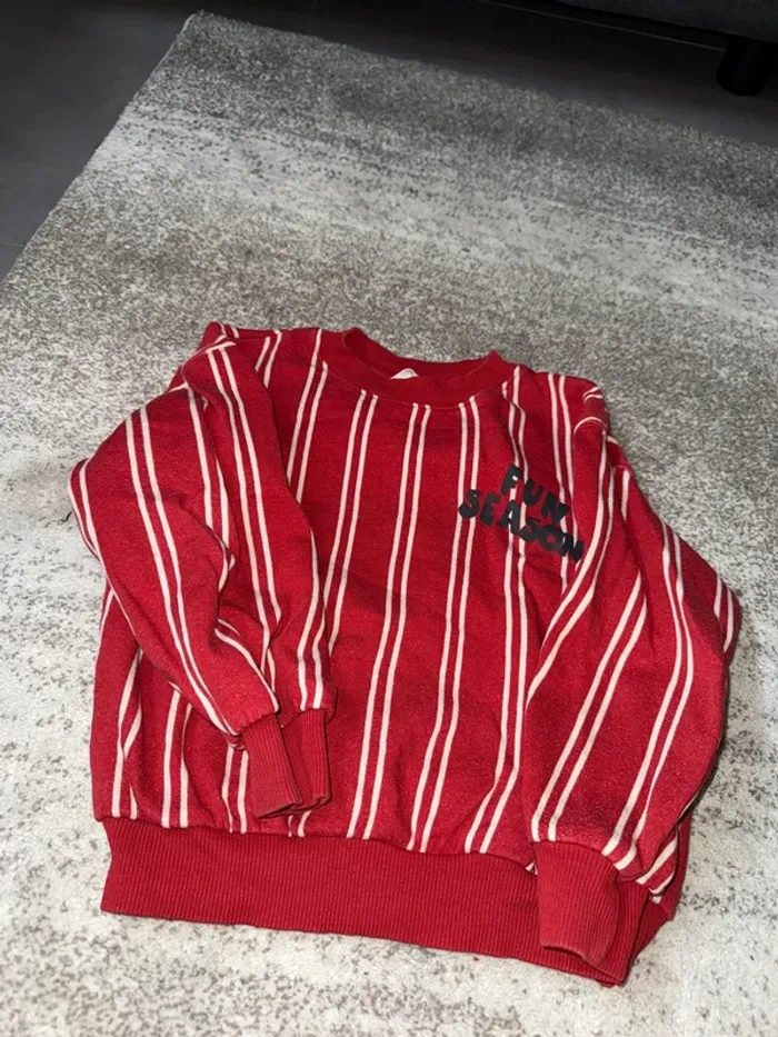 Pull taille 110-116 rouge blanc - photo numéro 2