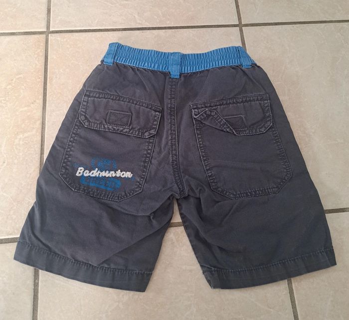 Short taille élastique 18 mois 👦 Beneton en TBE - photo numéro 3