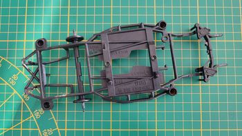 Châssis inférieur pièce miniature Bburago Burago Mercedes-benz 300 sl 1/18 1/18e 1/18ème #A91