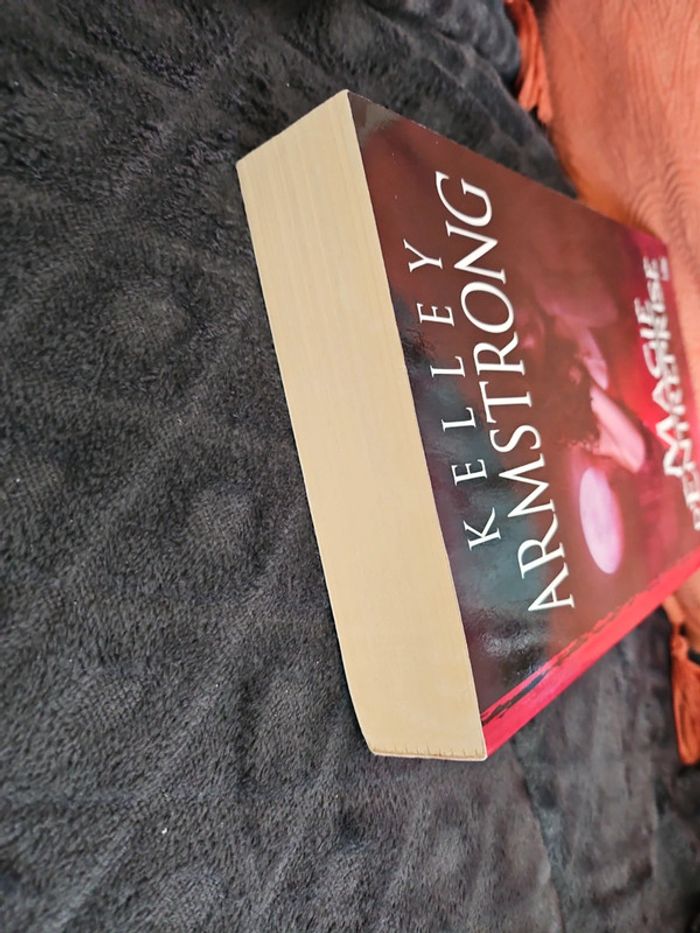 Livre broché kelley Armstrong magie d'entreprise - photo numéro 6