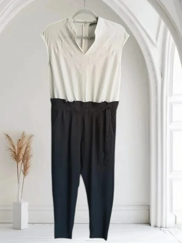 Combinaison sans manches M&W collection ,col ouvert,coupe fuselé ,taille mi-haute - photo numéro 9