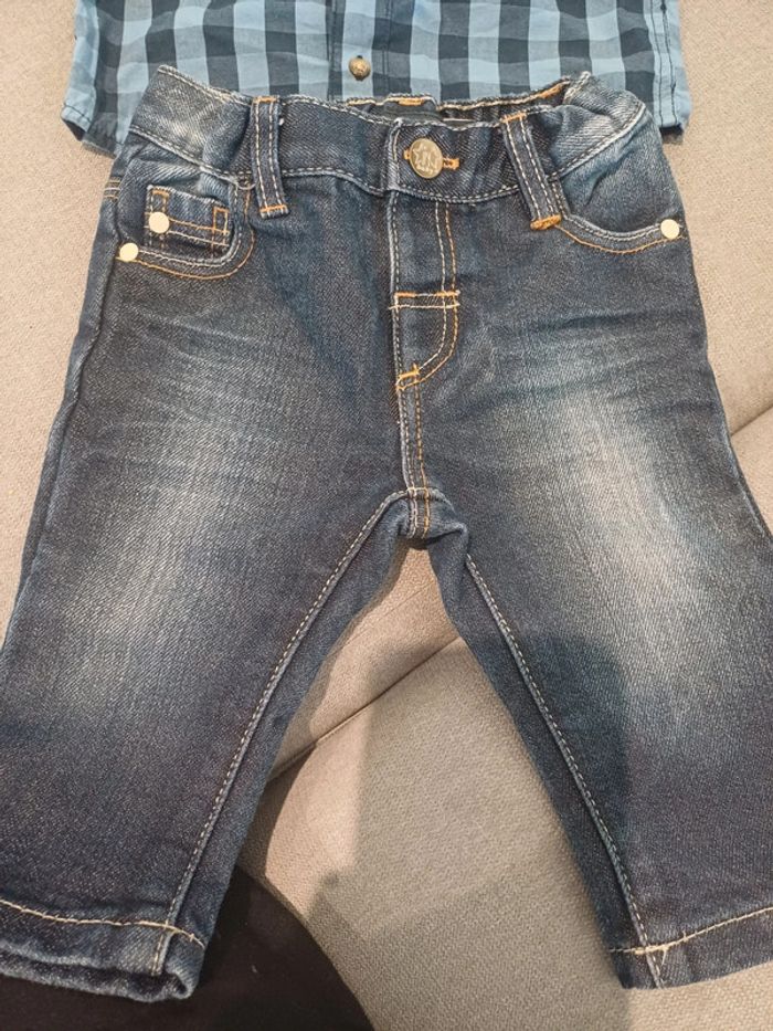 Ensemble chemise kiabi et jeans in extenso taille 6 mois - photo numéro 3