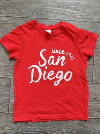 Tee-shirt manches courtes taille 12/18 mois