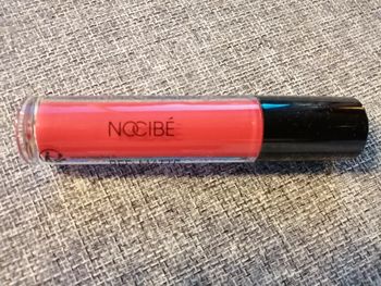 Gloss à lèvres rouge nocibe