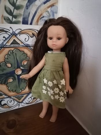 Poupée paola reina