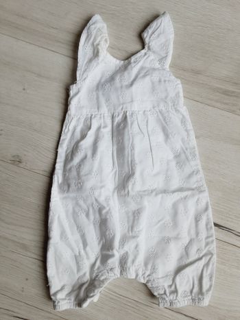 Vêtement bébé fille combinaison courte blanche Kiabi 1 mois