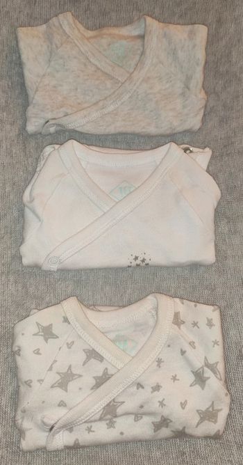 Lot 3 bodies bébé