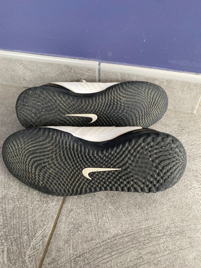 Chaussure futsal - photo numéro 4