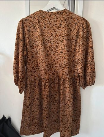 Robe à pois marron