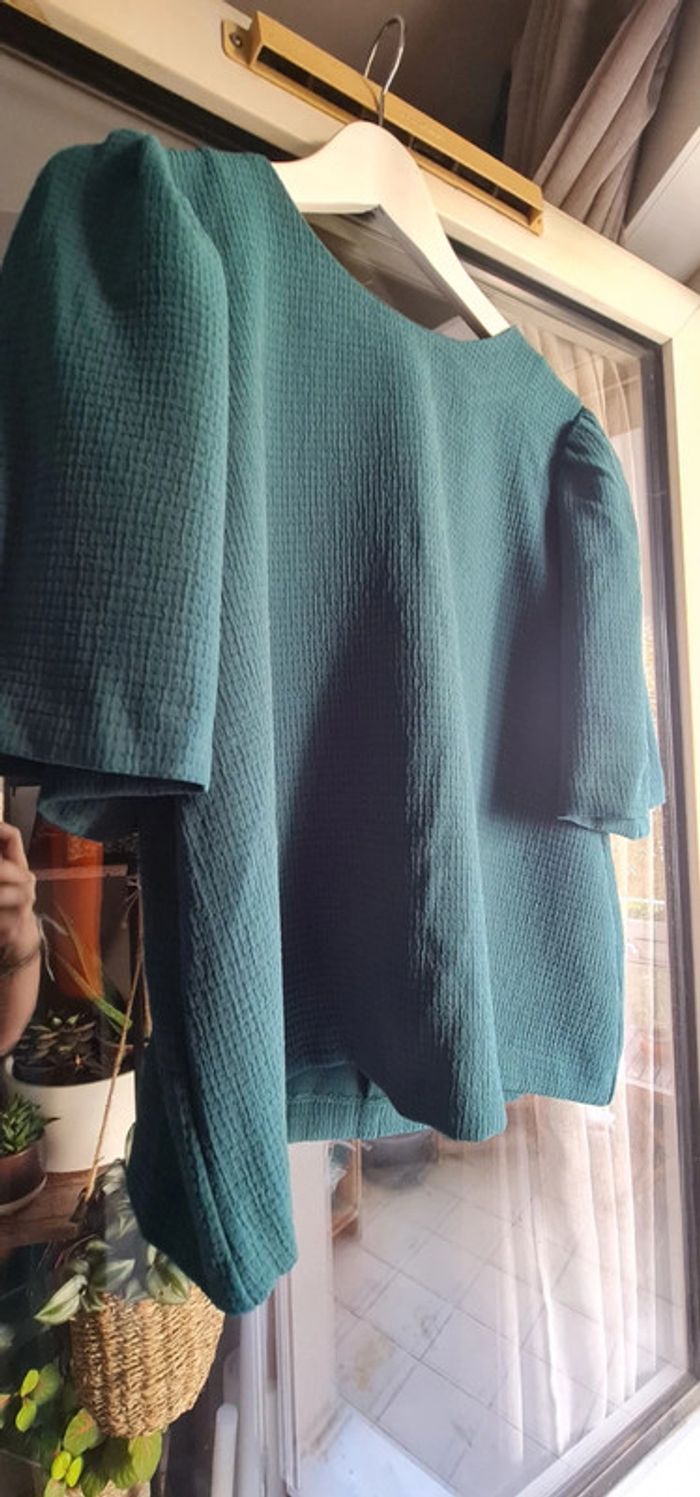 Haut vert H&M - photo numéro 2