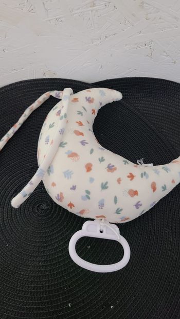 doudou lune musicale