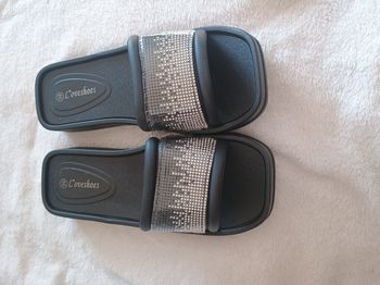 Claquettes noires strass – Neuves avec étiquette – Taille 39