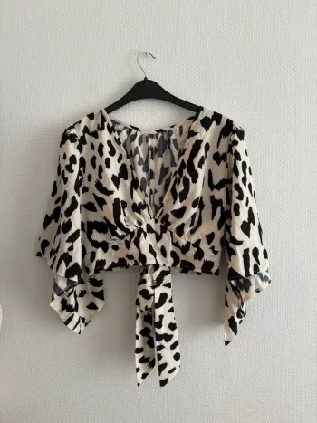 Blouse courte fluide