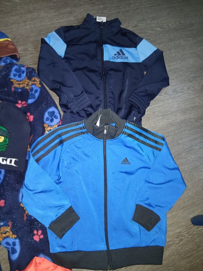Lot vêtements garçon 5 ans - photo numéro 3