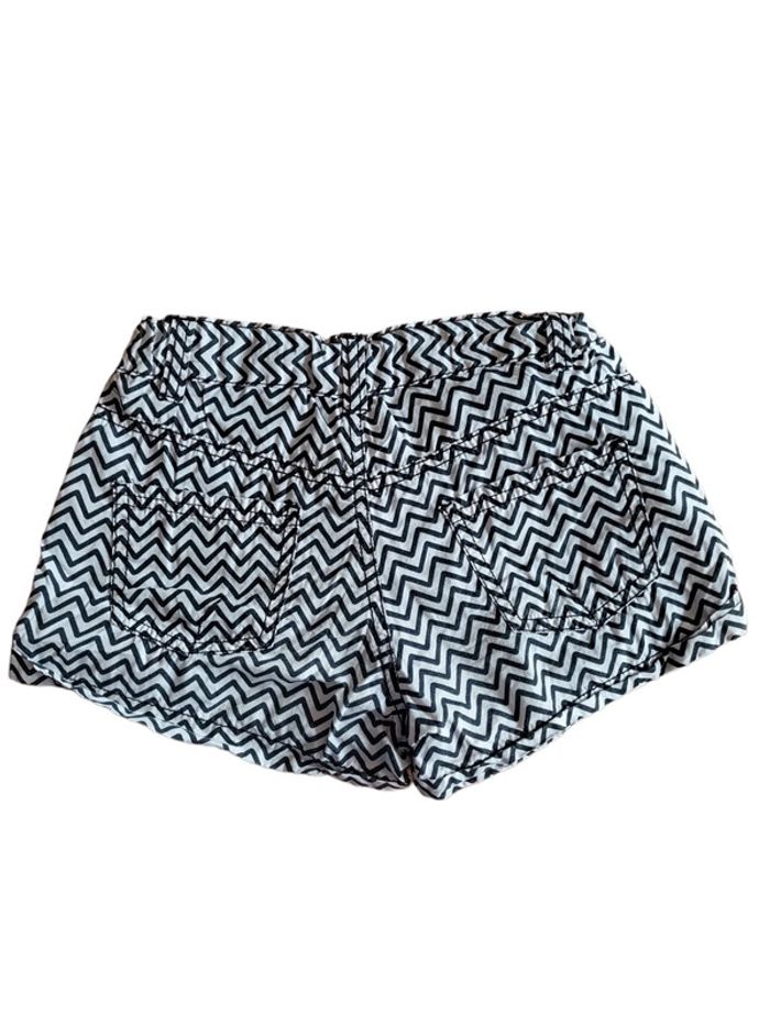 Shirt rayé taille 146 cm - photo numéro 2