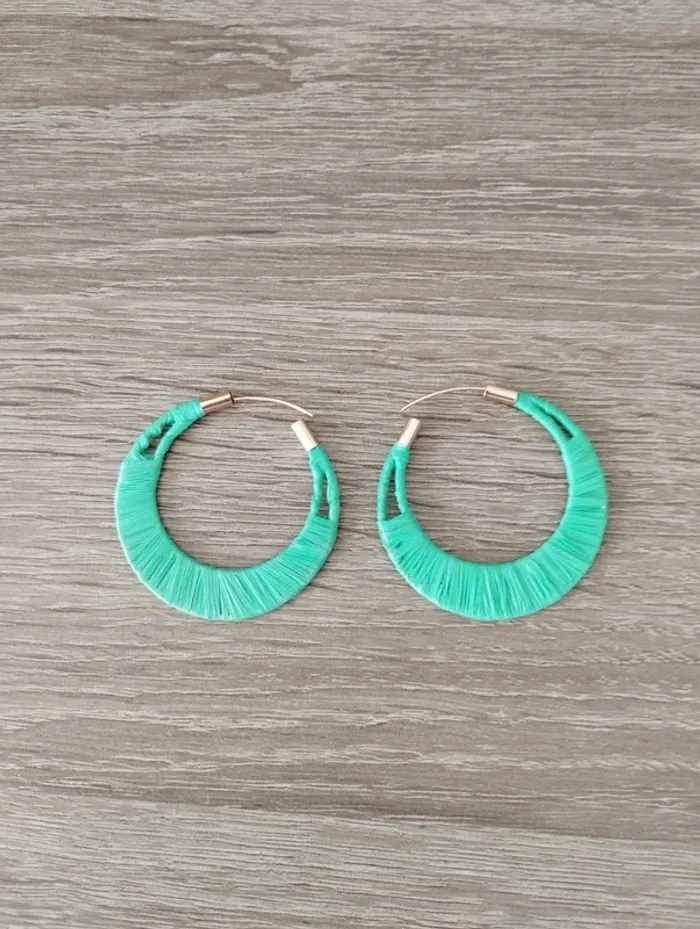 Boucles d'oreilles anneaux vert Besson