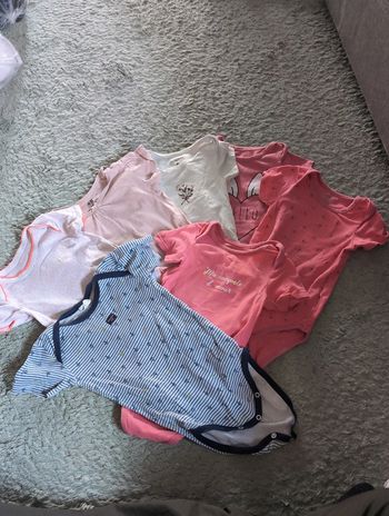 Lot bodies manches courtes