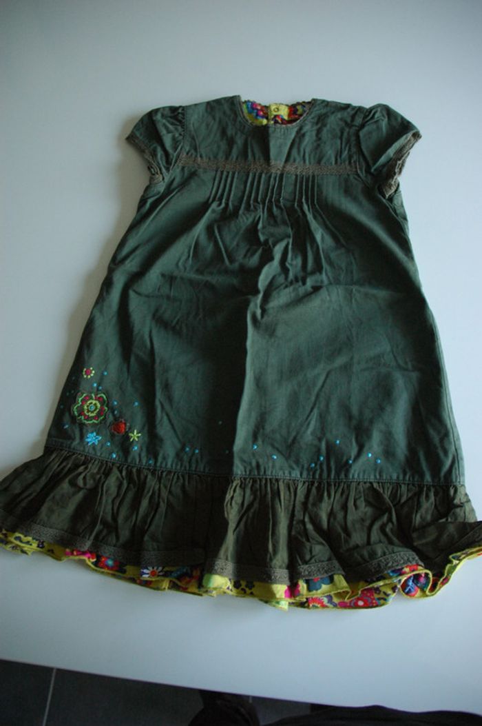 Belle robe catimini 4 ans, couleur kaki avec broderie - photo numéro 6