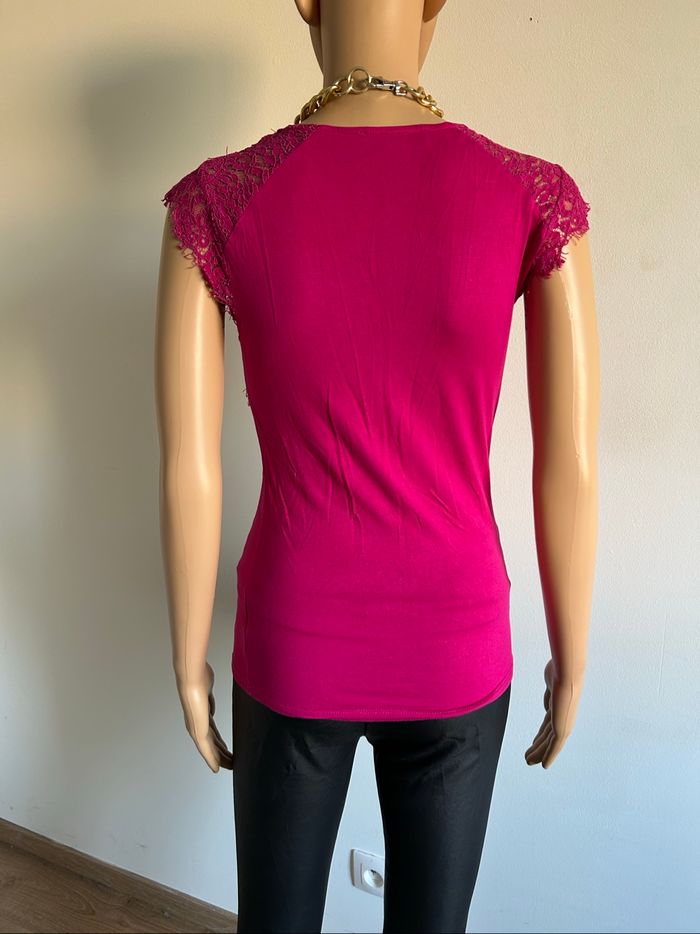 Haut rose fuchsia avec dentelle Morgan taille XS TBE - photo numéro 5