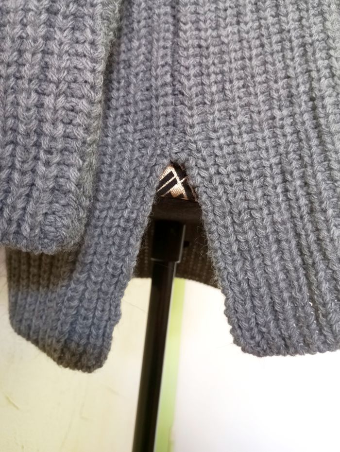 🌸 Pull moelleux, le chat, taille S - photo numéro 3