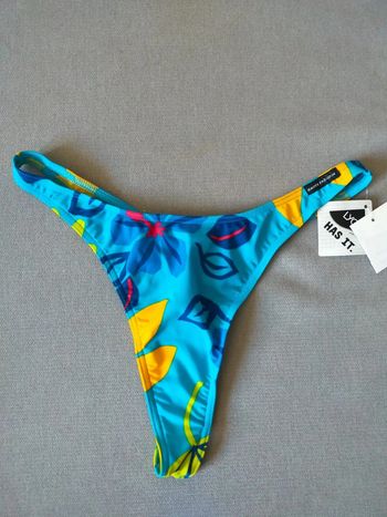 Bas de maillot de bain tanga bleu imprimé tropical – Haute Pression – Taille 42