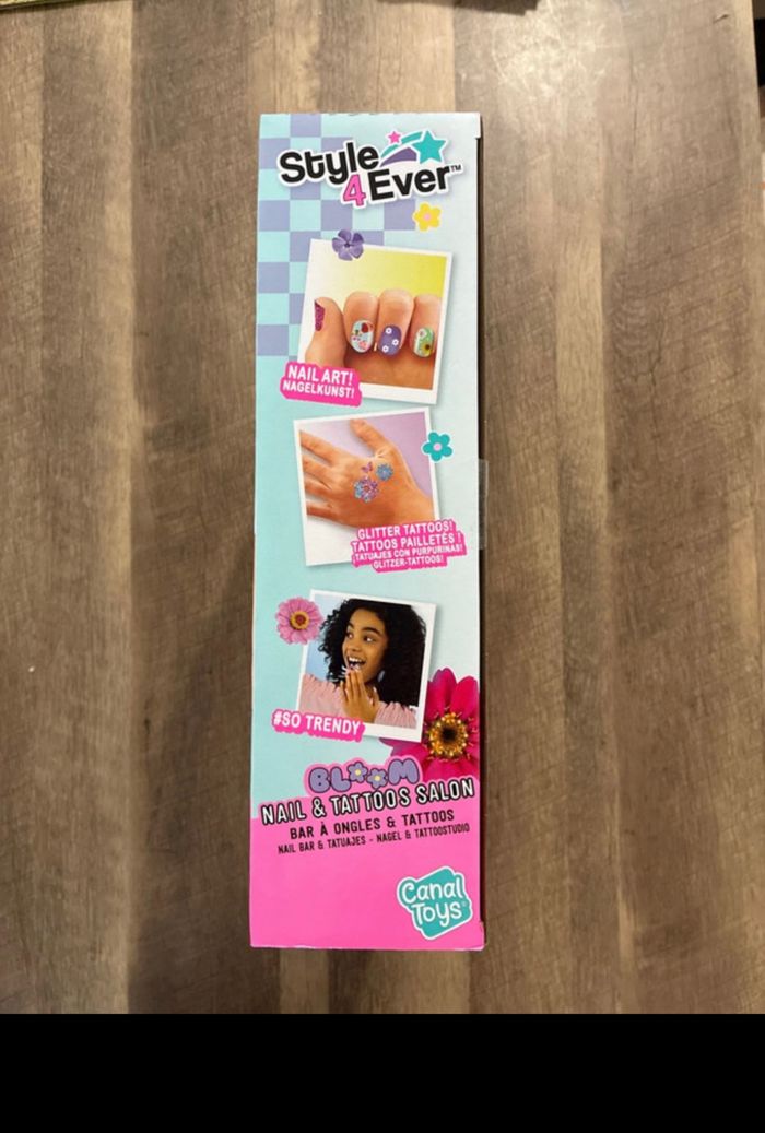 Bar à ongles et tatoo - photo numéro 3