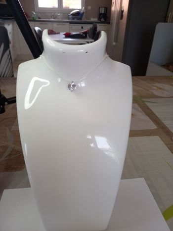 Ras de cou fil transparent strass blanc